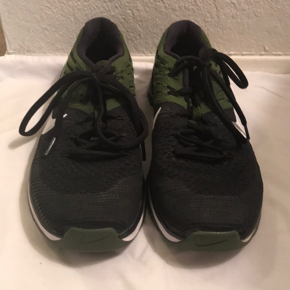 Nike women’s DSX Flyknit Metcons - Size 10 EUC